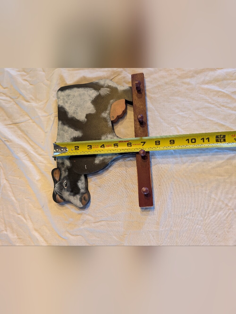 2/20$ Vintage Black and White Cow Wooden Wall Hook Rack with Brown Pegs - Picture 4 of 4
